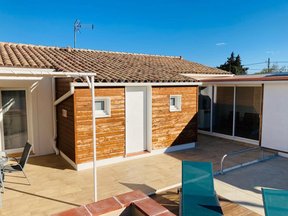 Gite Blanco Y Madera Narbonne Exterior foto